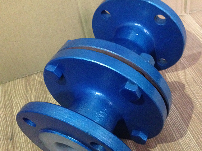 青岛阀门批发中止回阀可分为旋启式止回阀(依重心旋转)与升降式止回阀(沿轴线移动)