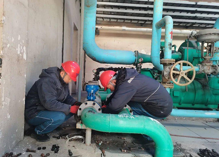 某酒店止回阀更换安装中