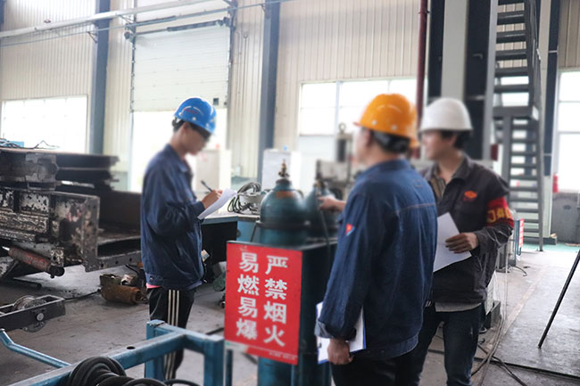 青岛卡尔斯特阀门车间开展节前安全大检查