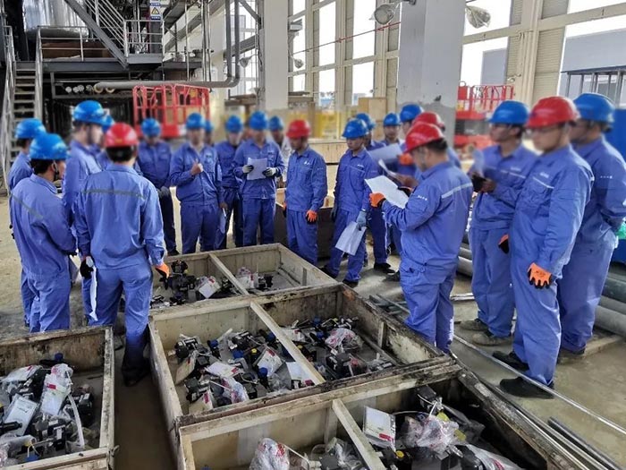 煤矿电气部门40台阀门争分夺秒加速度完成安装